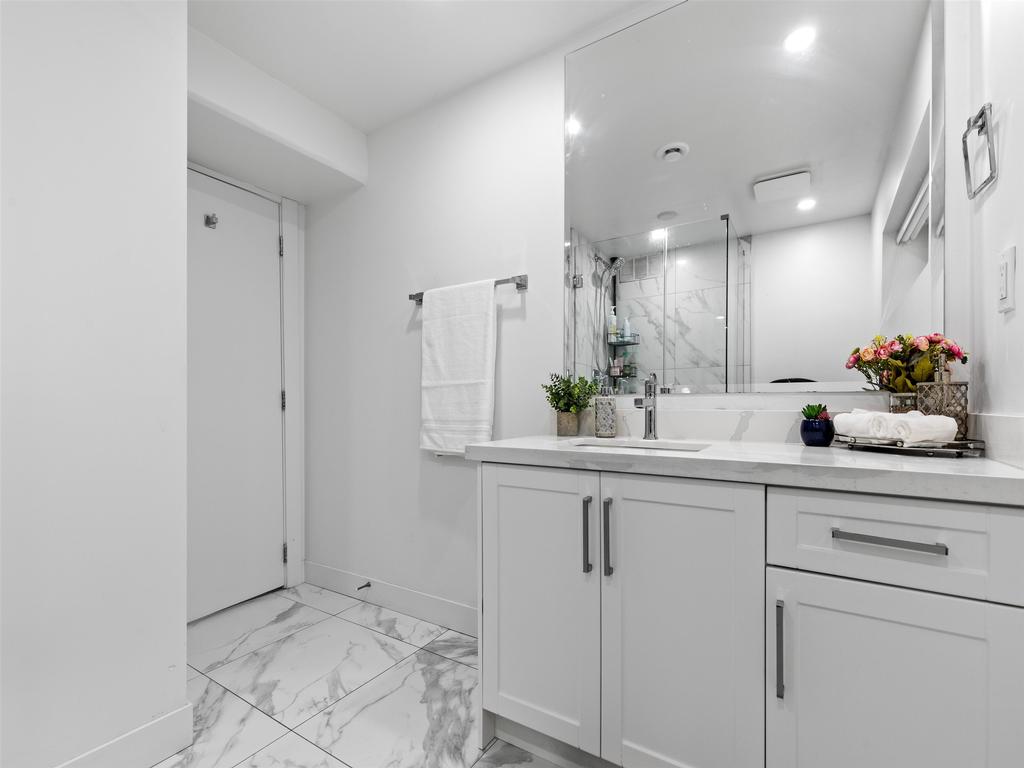 Listing Image for R3110350