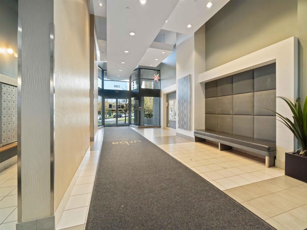 Listing Image for R3110359