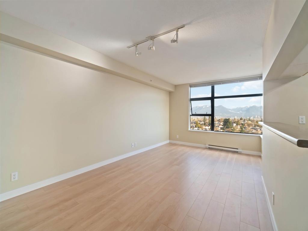 Listing Image for R3110359