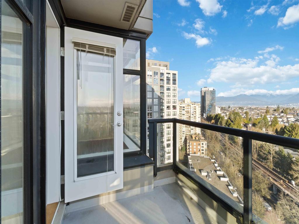 Listing Image for R3110359