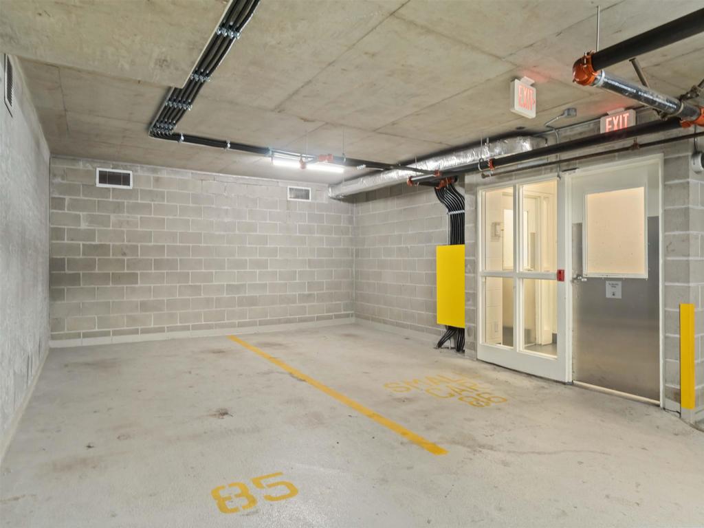 Listing Image for R3110359