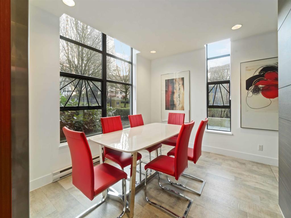 Listing Image for R3110359