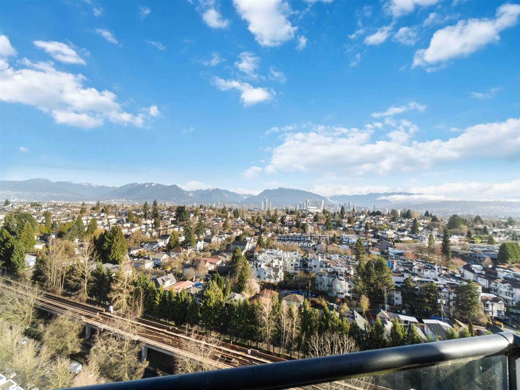 Listing Image for R3110359