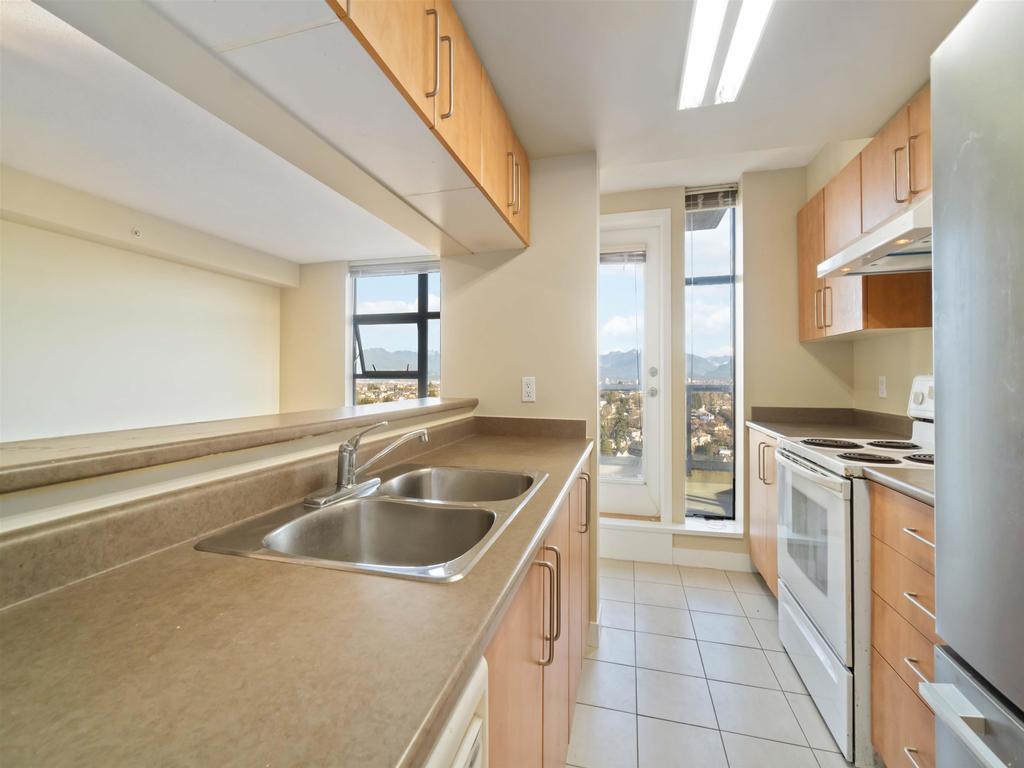 Listing Image for R3110359