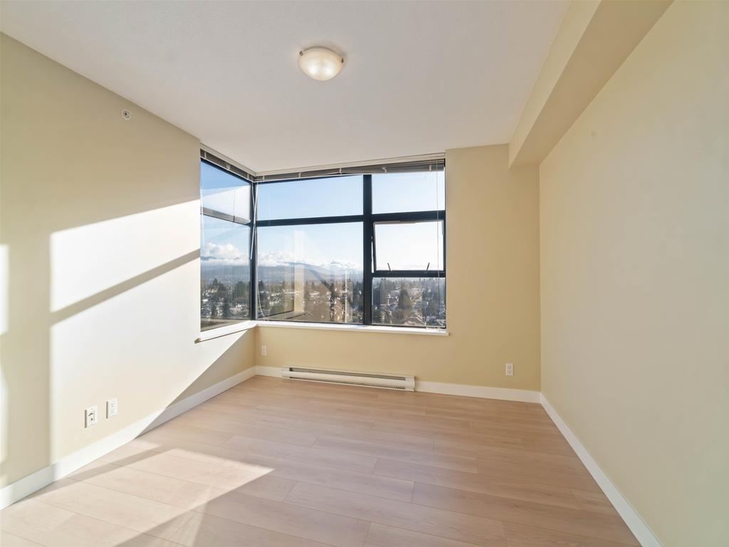 Listing Image for R3110359