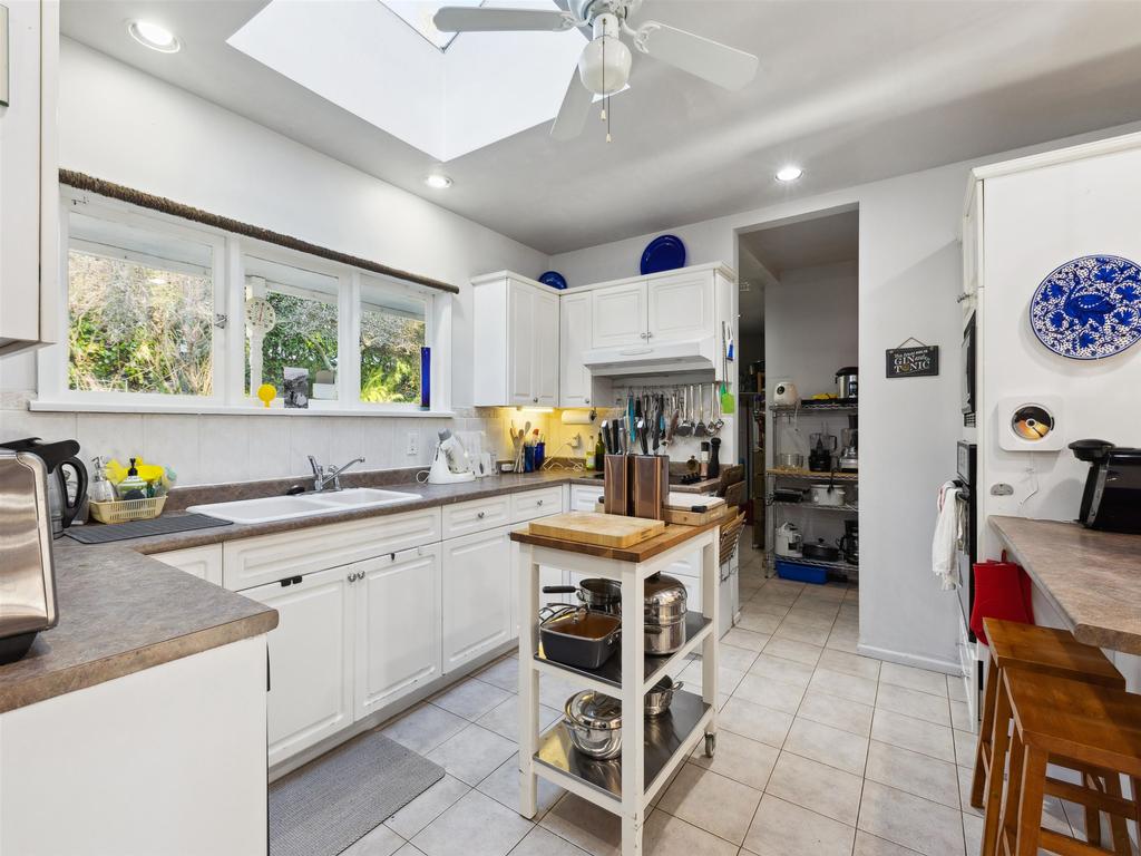 Listing Image for R3110381