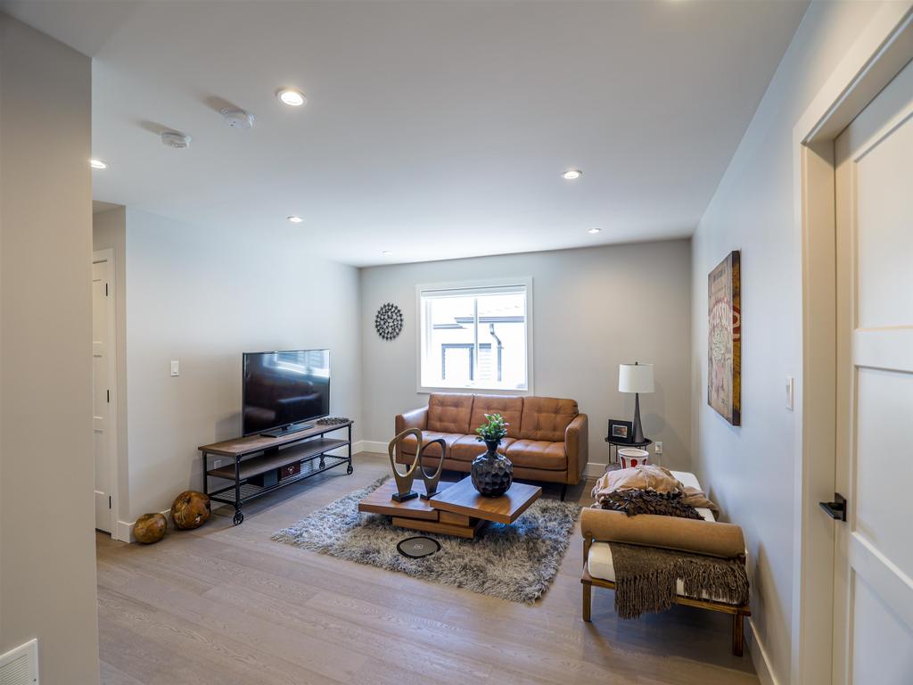Listing Image for R3110389