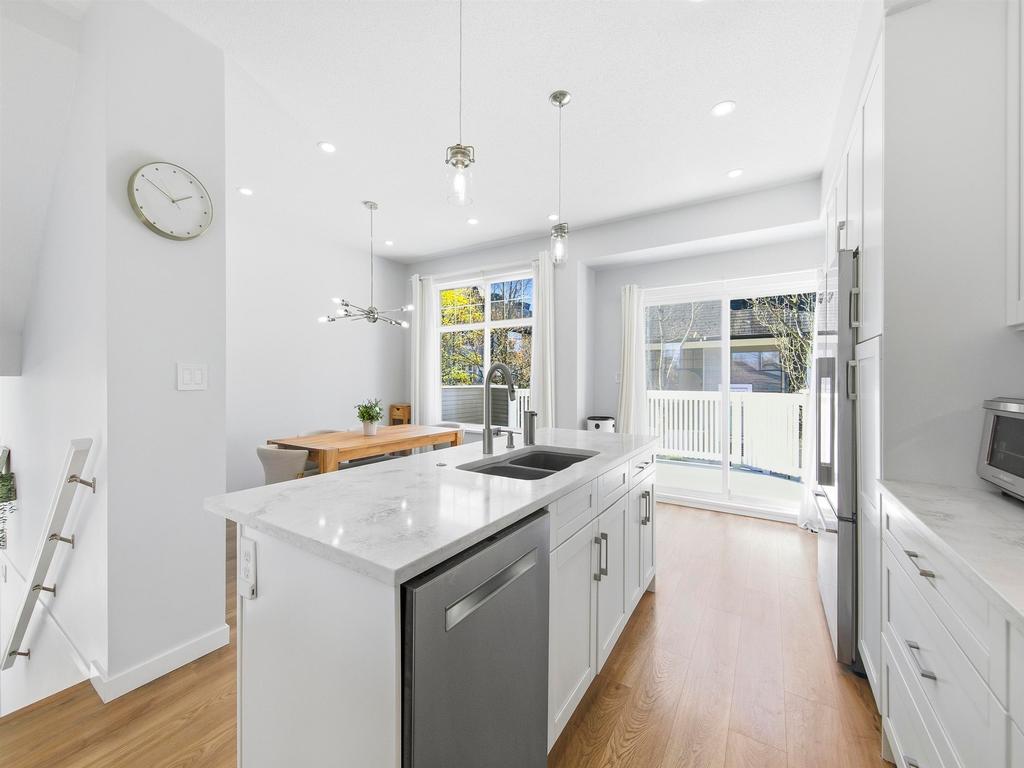 Listing Image for R3110398