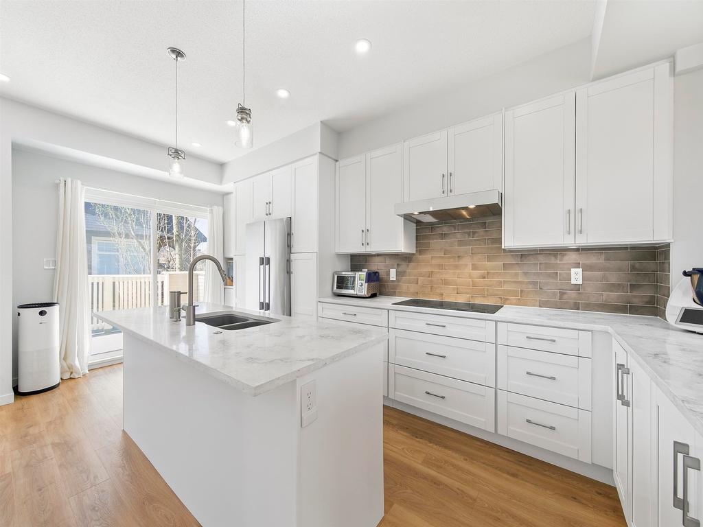 Listing Image for R3110398