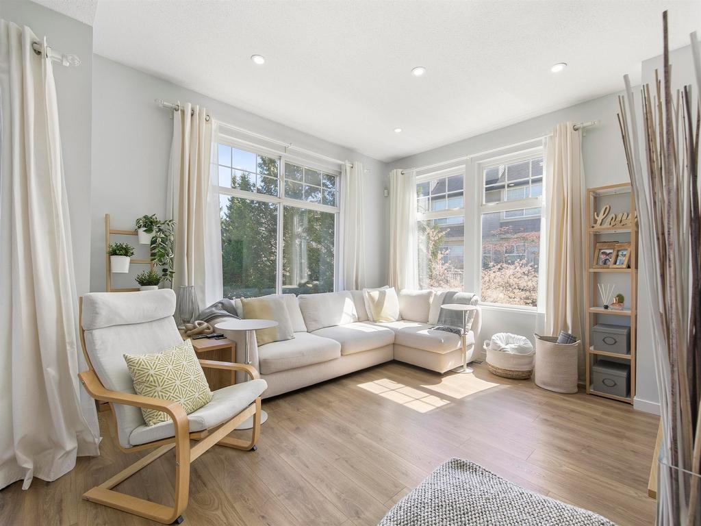 Listing Image for R3110398