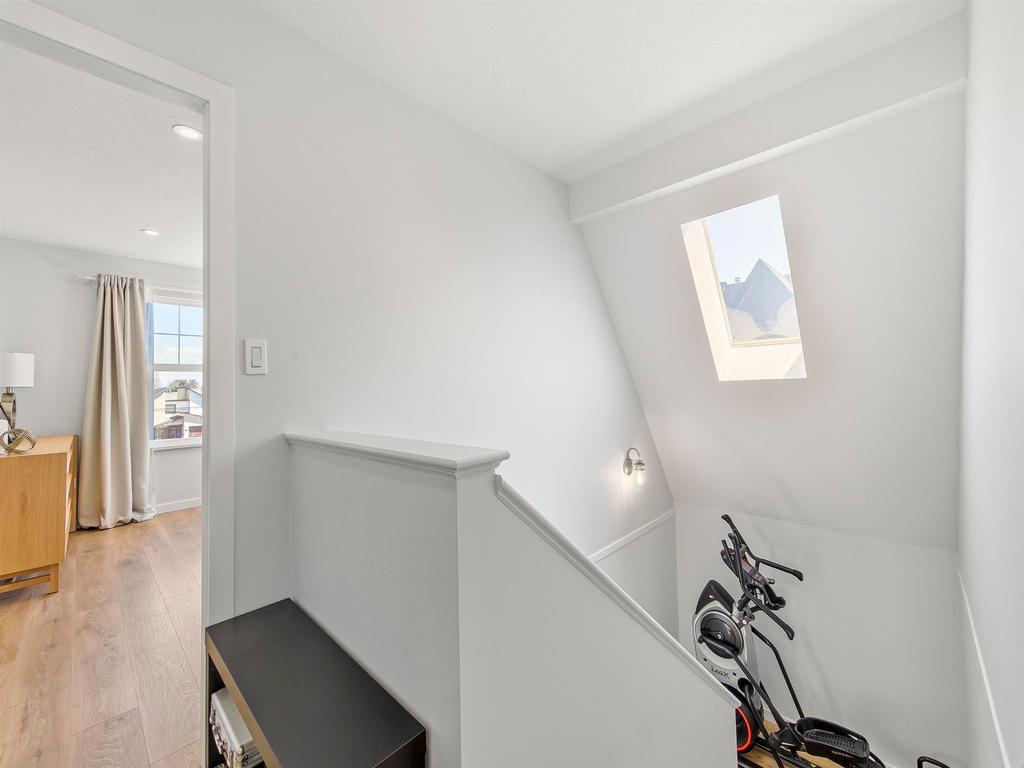 Listing Image for R3110398