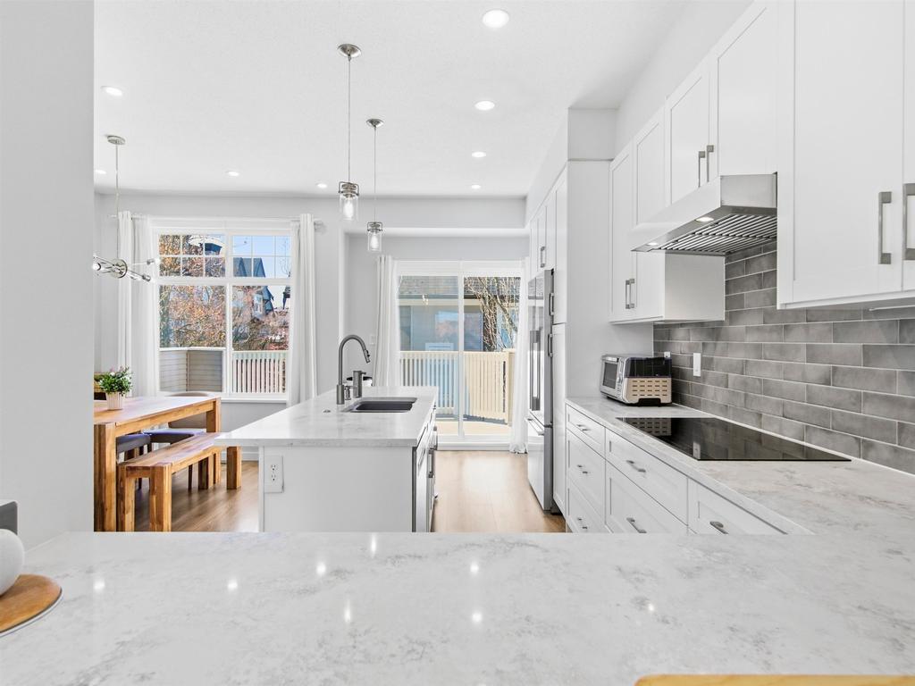 Listing Image for R3110398