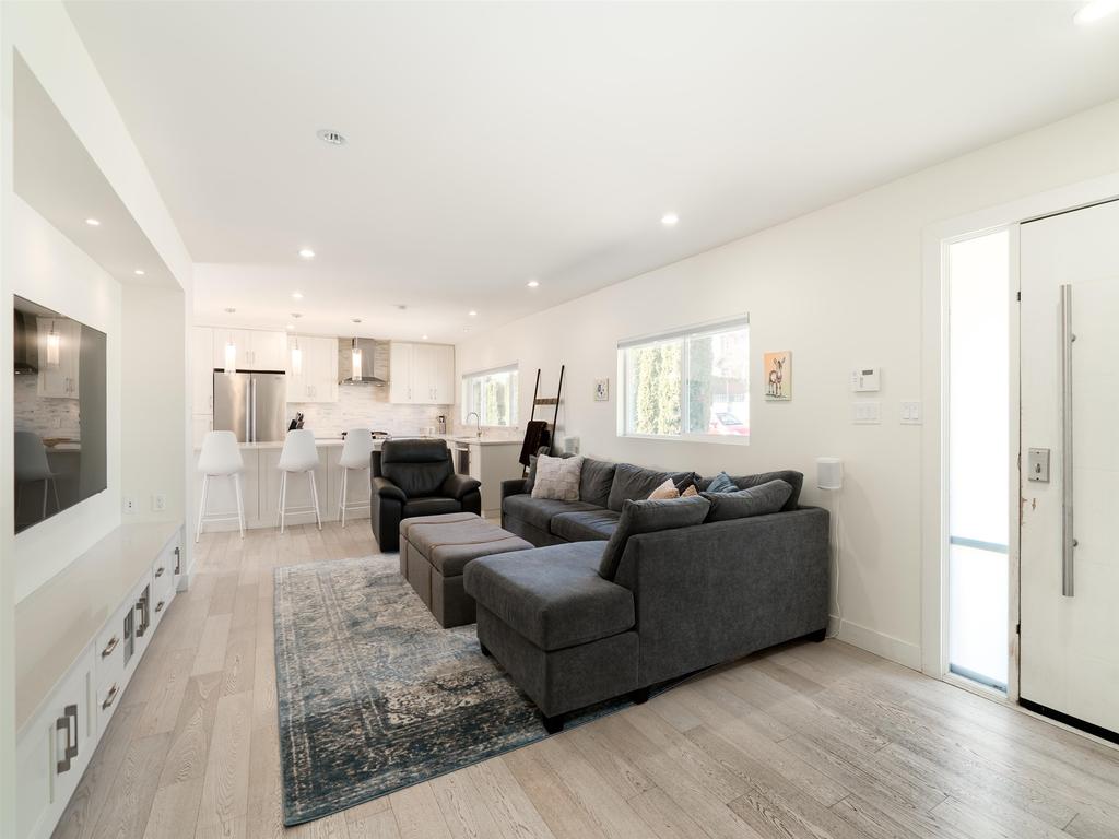 Listing Image for R3110399