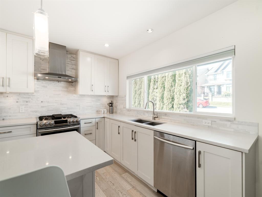 Listing Image for R3110399