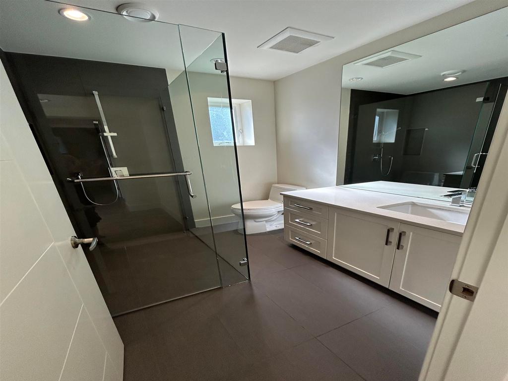 Listing Image for R3110399