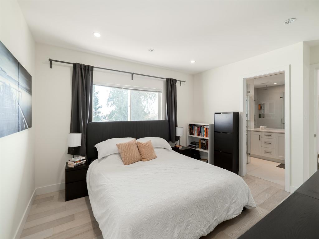 Listing Image for R3110399