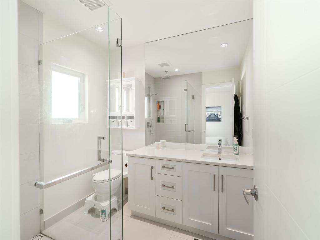 Listing Image for R3110399