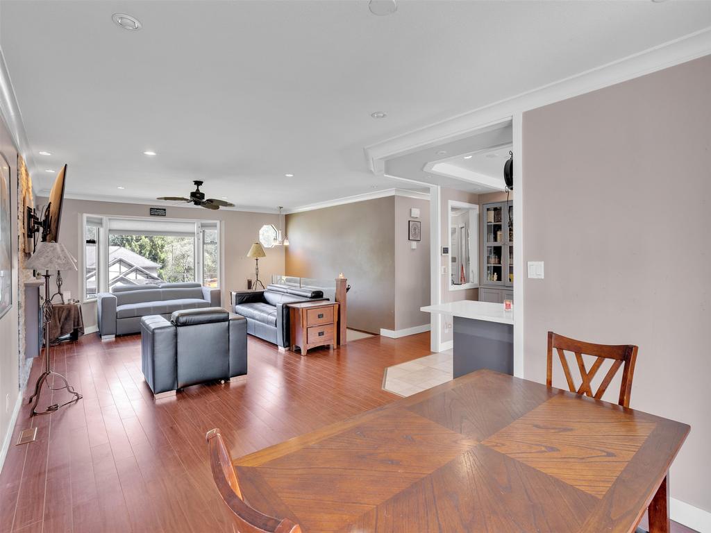 Listing Image for R3110405