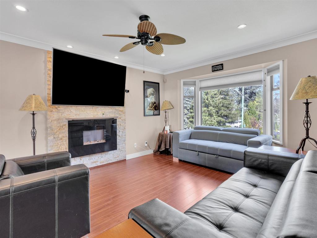 Listing Image for R3110405