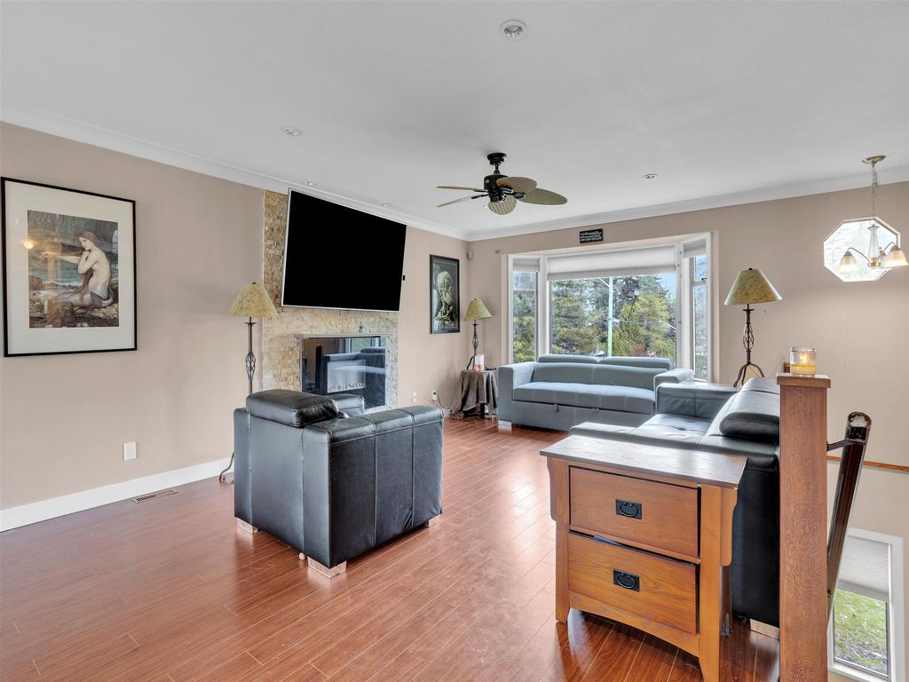 Listing Image for R3110405