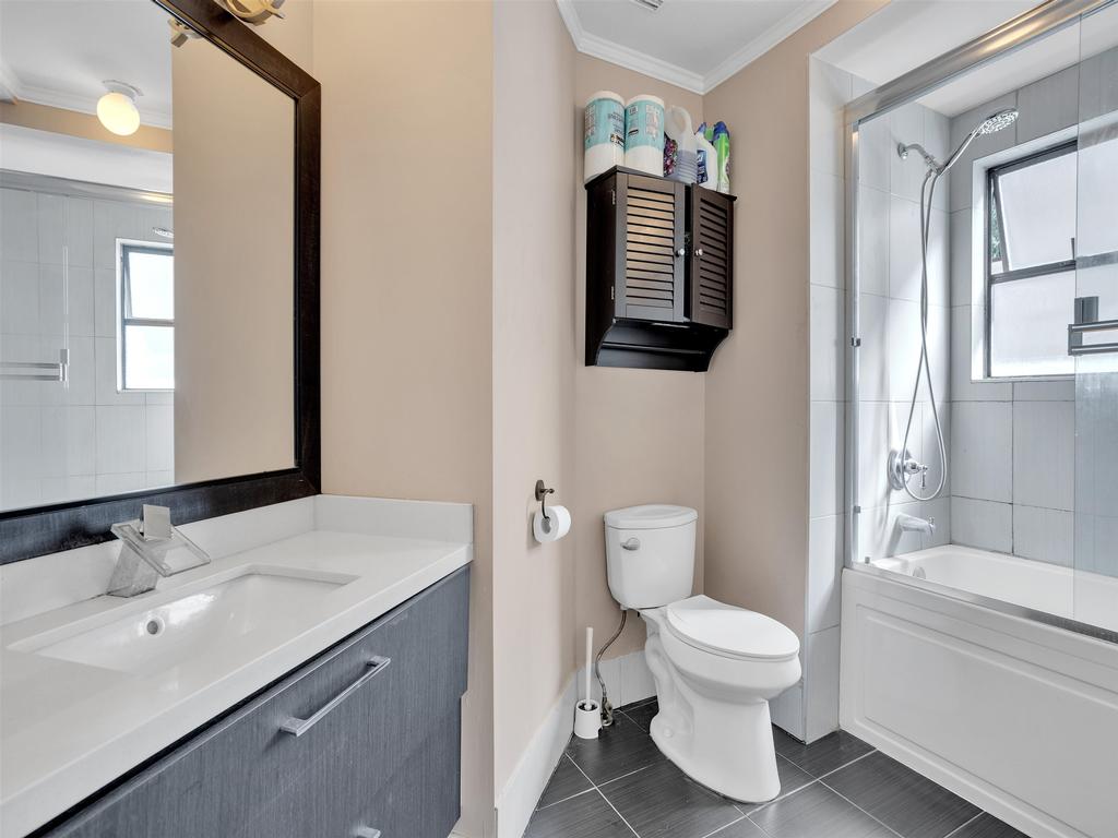 Listing Image for R3110405