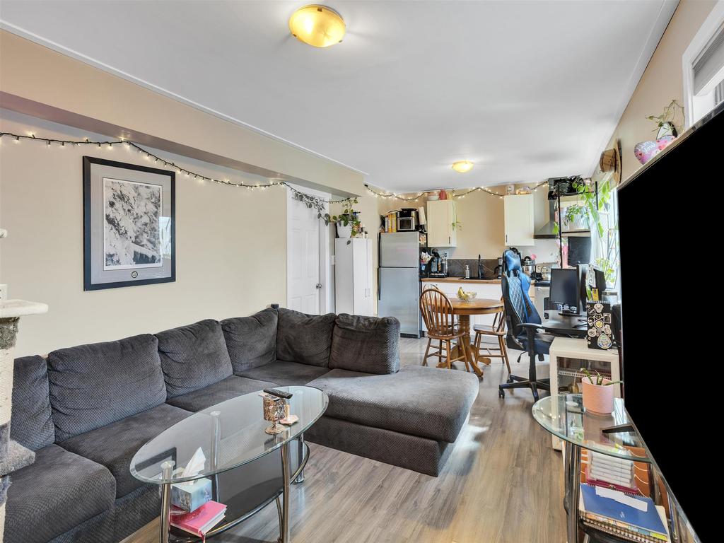 Listing Image for R3110405