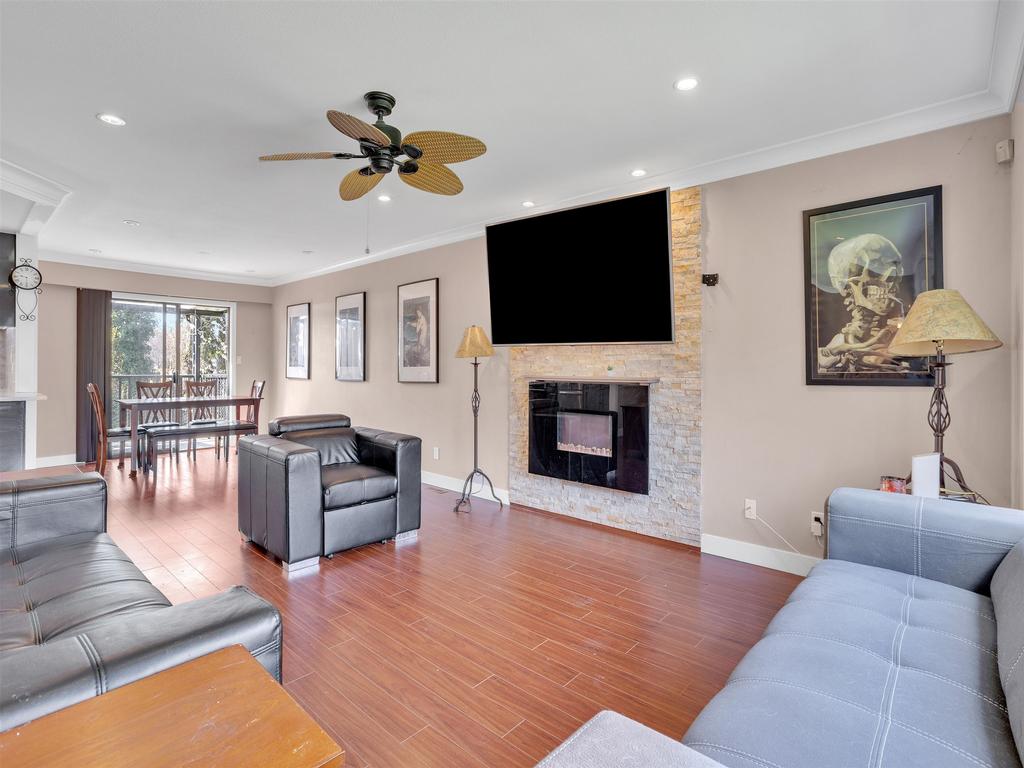 Listing Image for R3110405