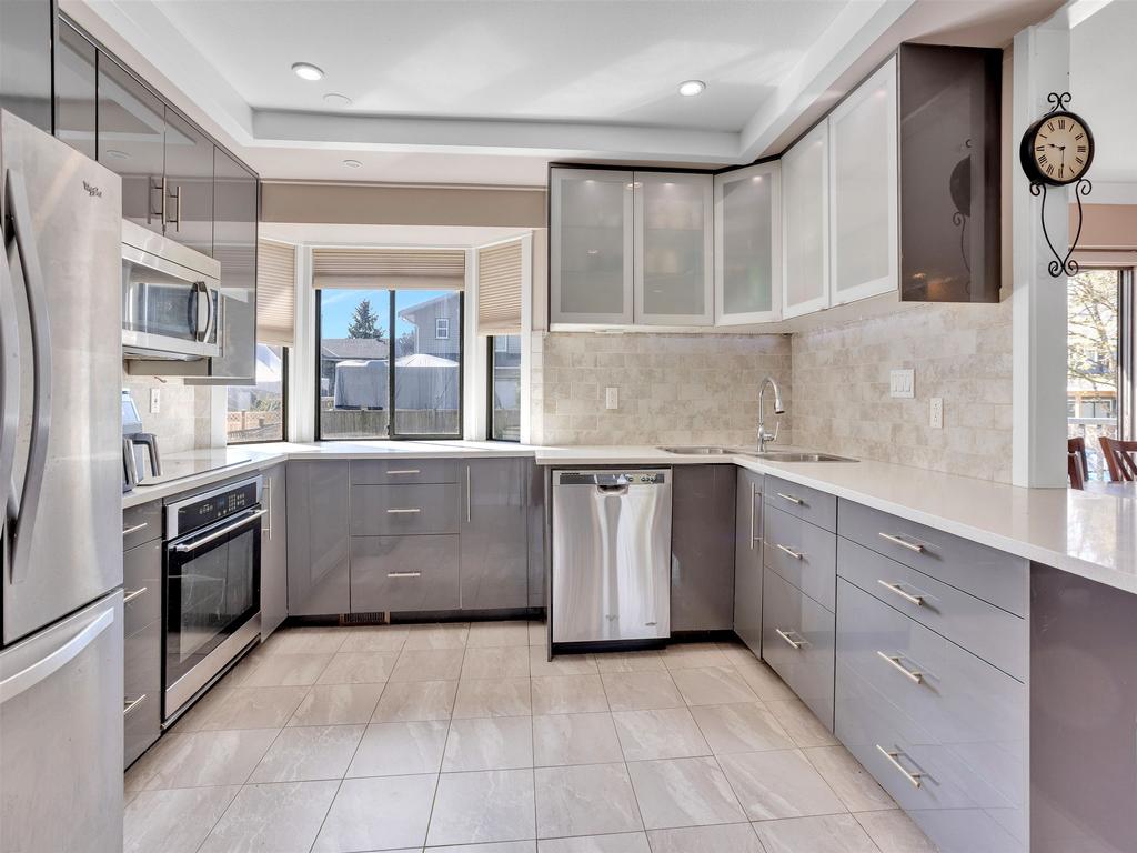 Listing Image for R3110405