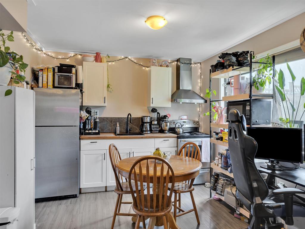 Listing Image for R3110405