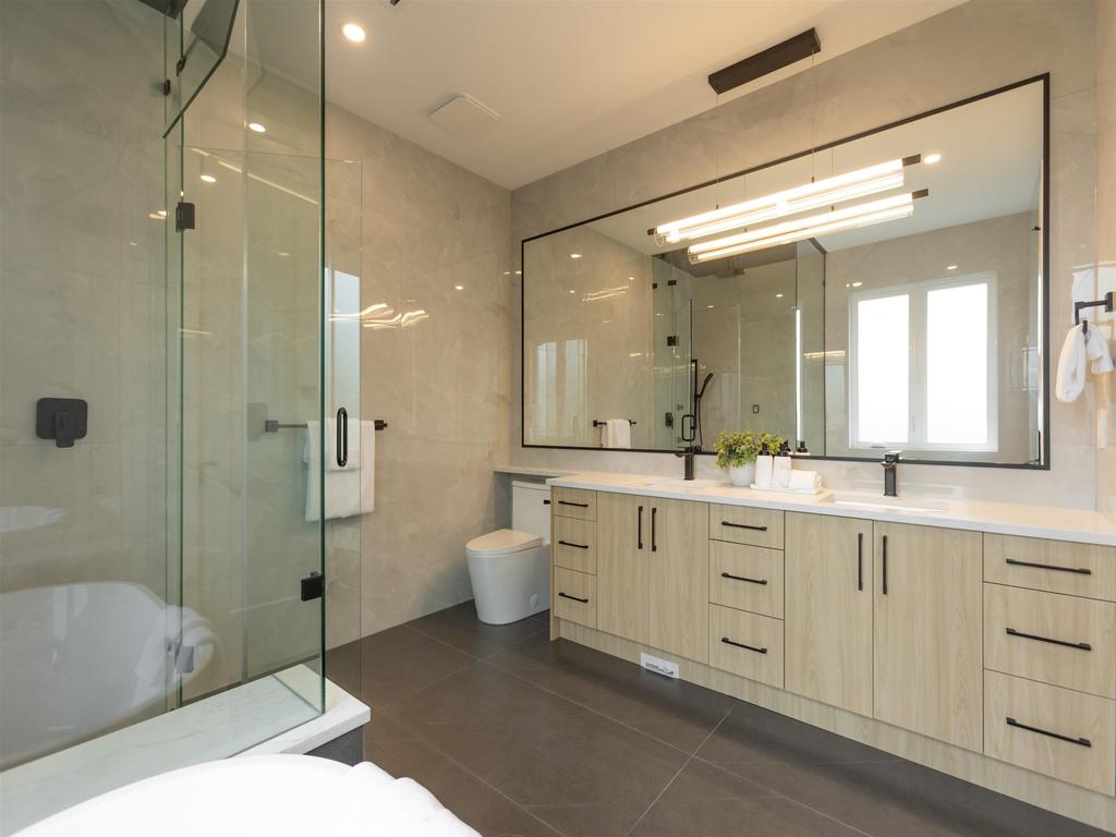 Listing Image for R3110408