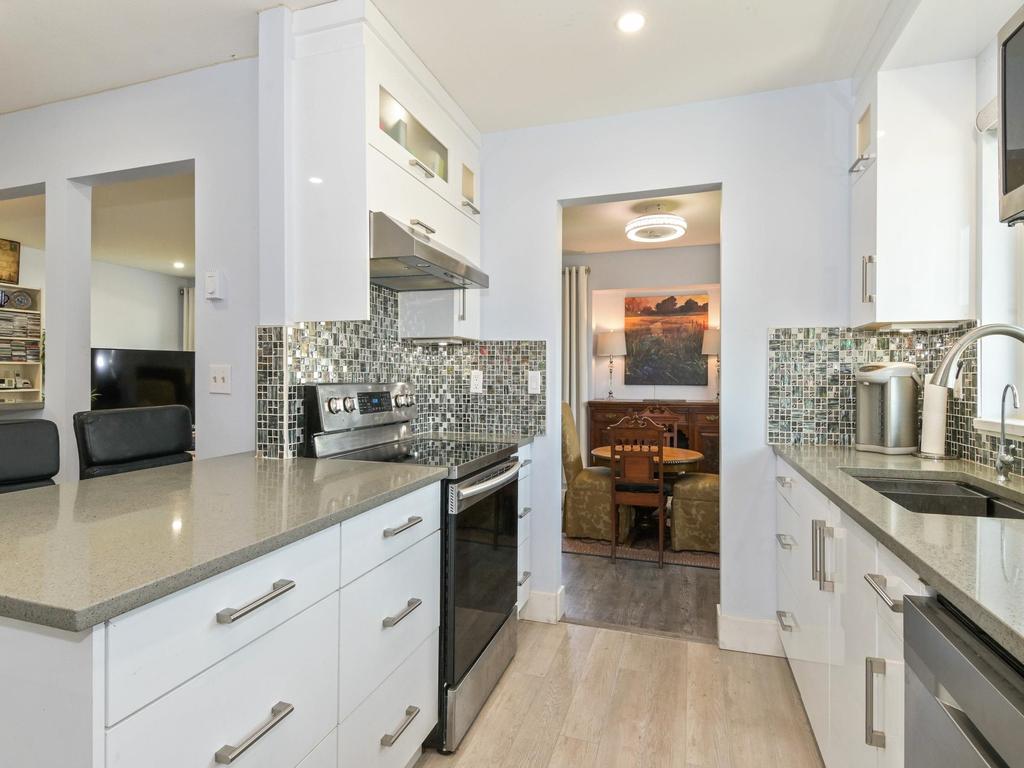 Listing Image for R3110412