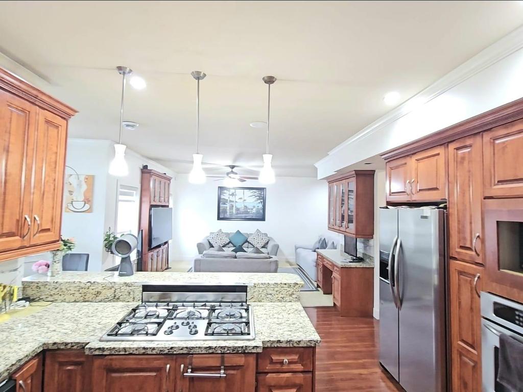 Listing Image for R3110413