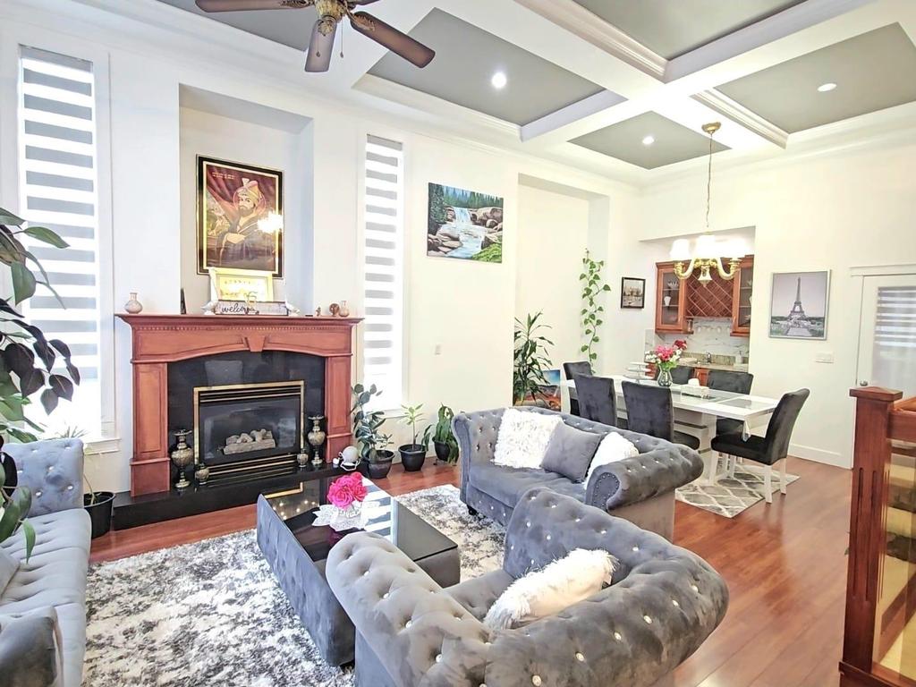 Listing Image for R3110413