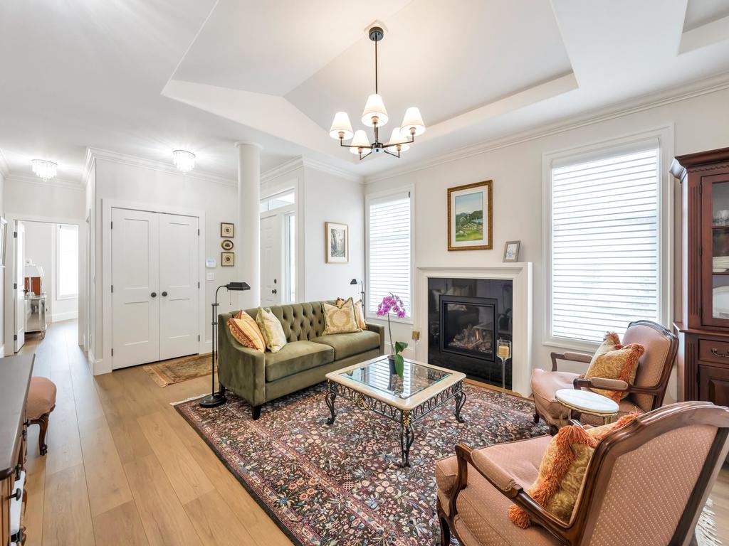 Listing Image for R3110420