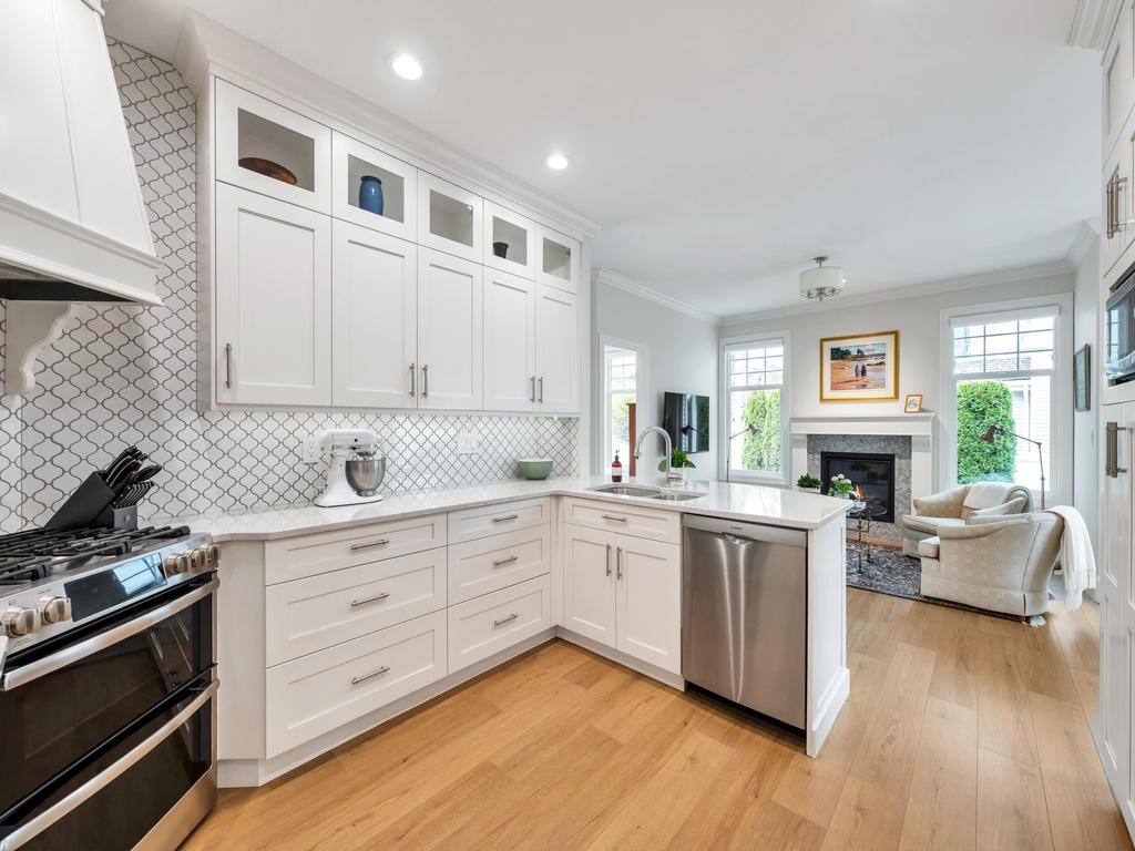 Listing Image for R3110420