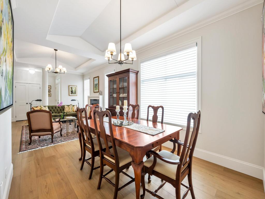 Listing Image for R3110420