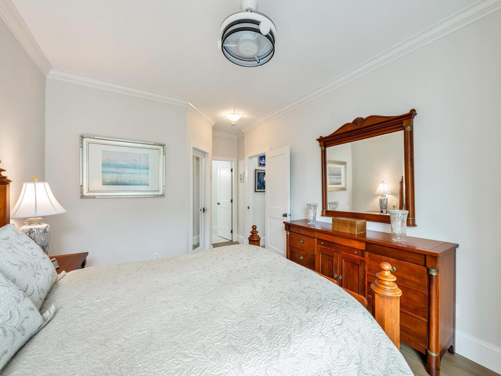 Listing Image for R3110420