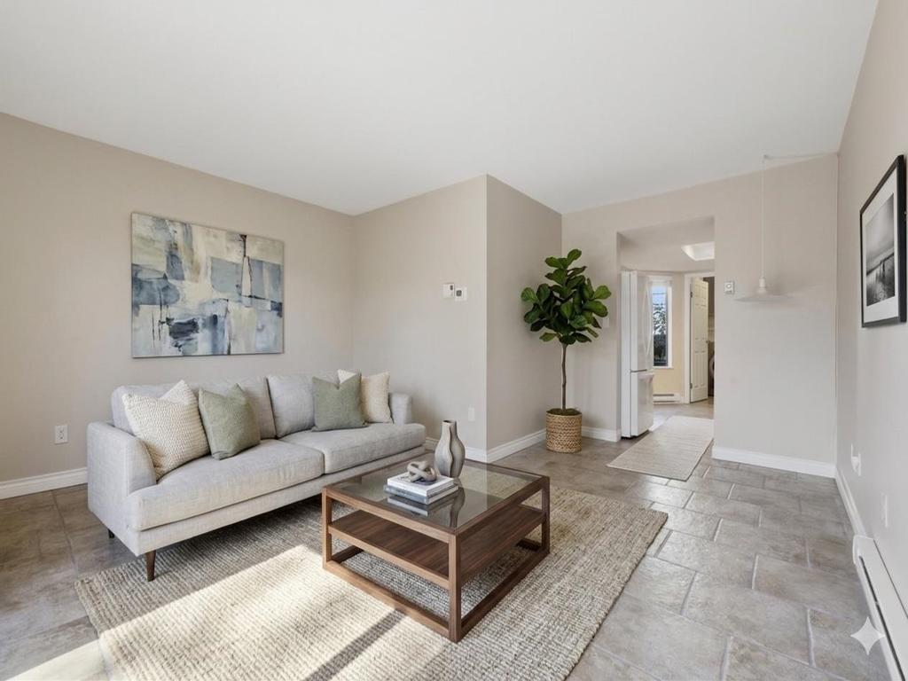 Listing Image for R3110427