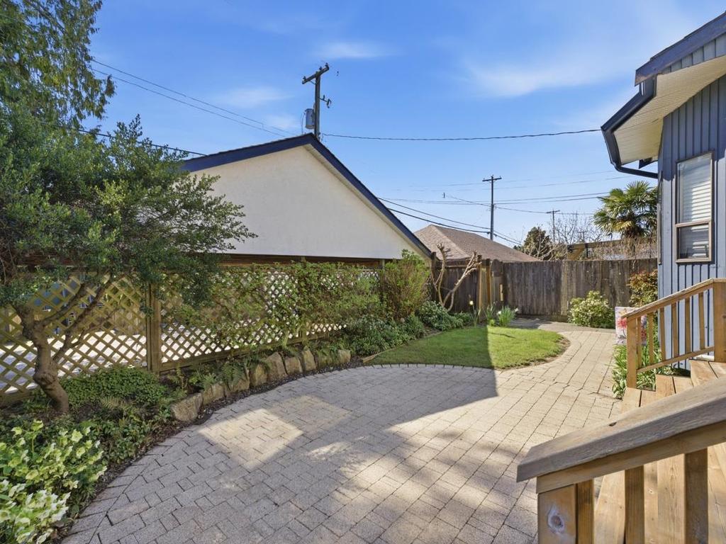 Listing Image for R3110427