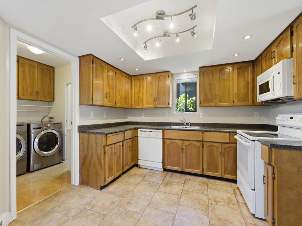 Listing Image for R3110427