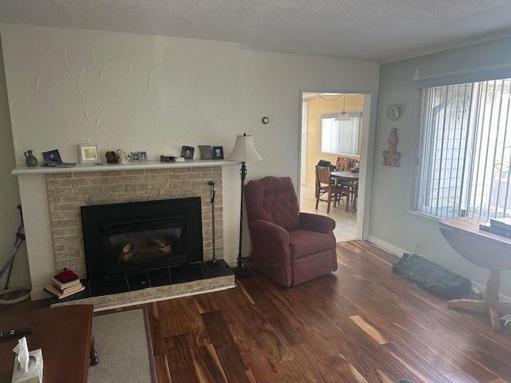 Listing Image for R3110434