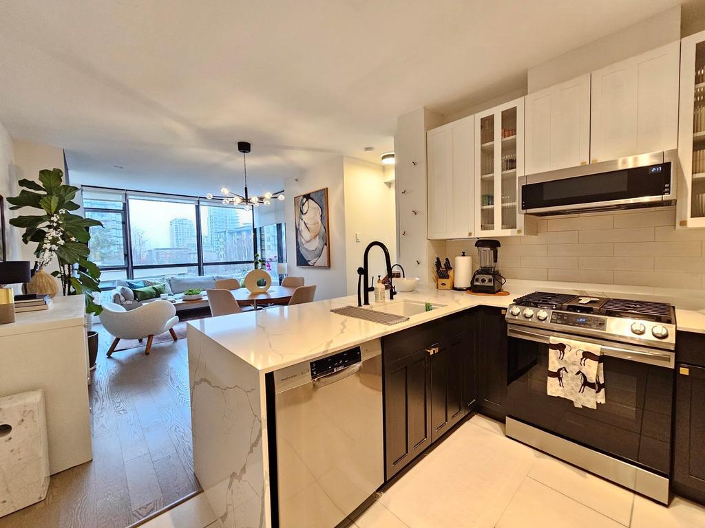 Listing Image for R3110435