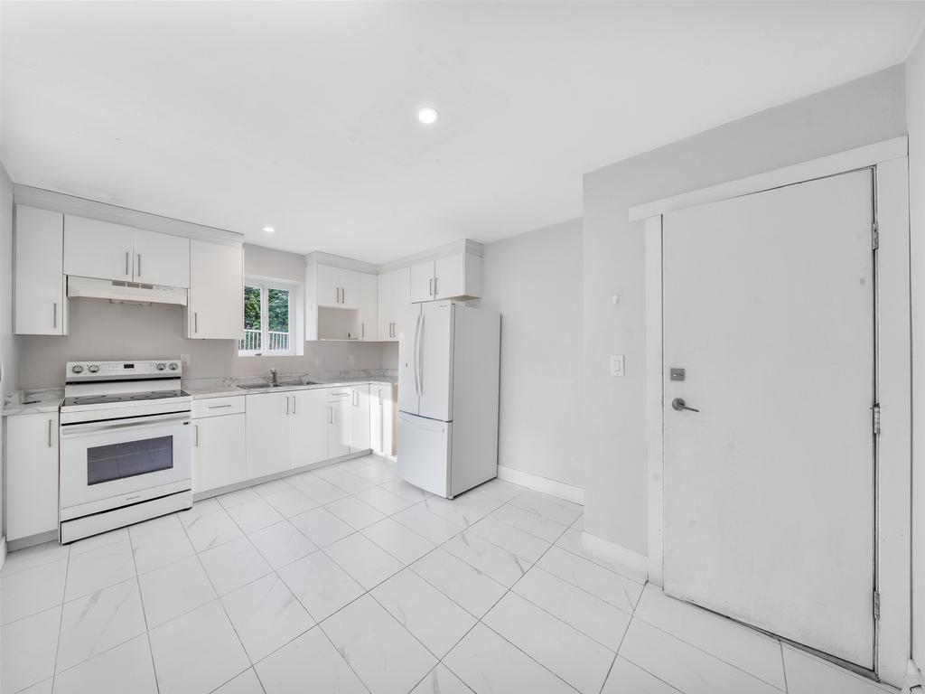 Listing Image for R3110436