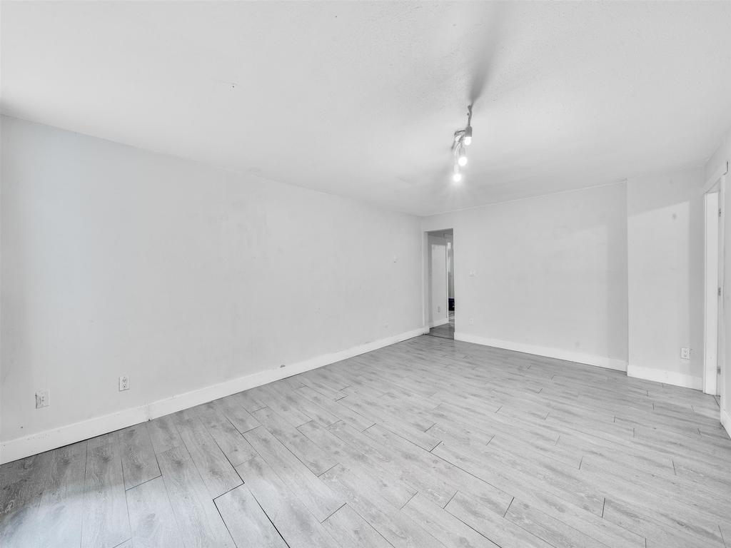 Listing Image for R3110436