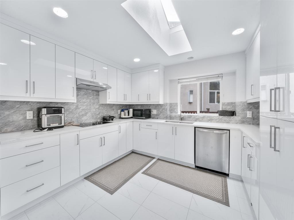 Listing Image for R3110436