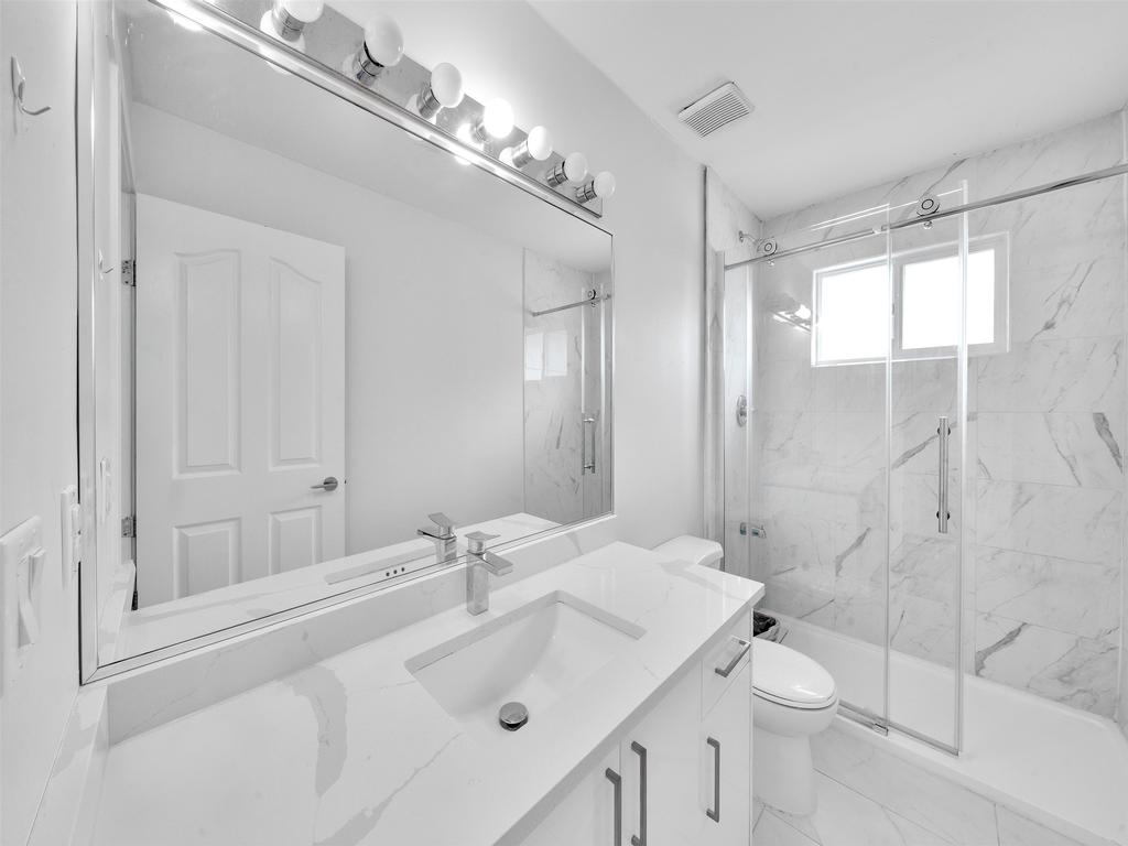 Listing Image for R3110436