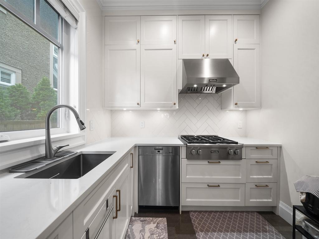 Listing Image for R3110441