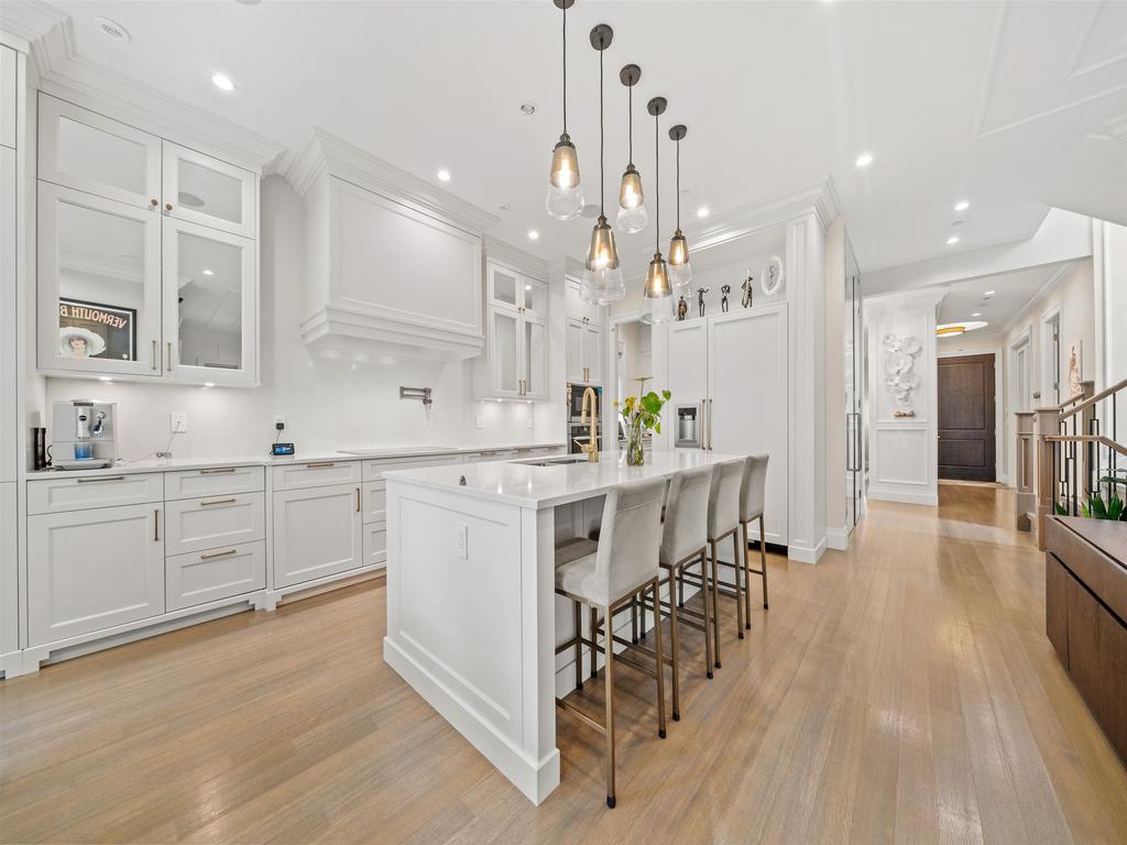 Listing Image for R3110441