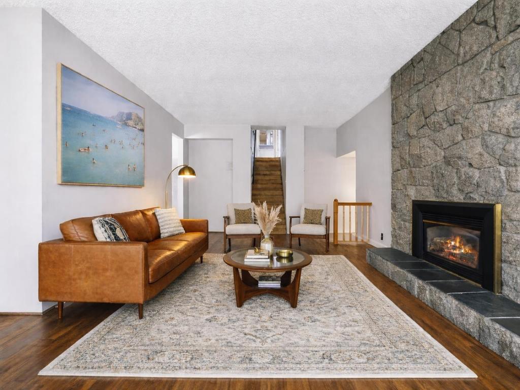 Listing Image for R3110443