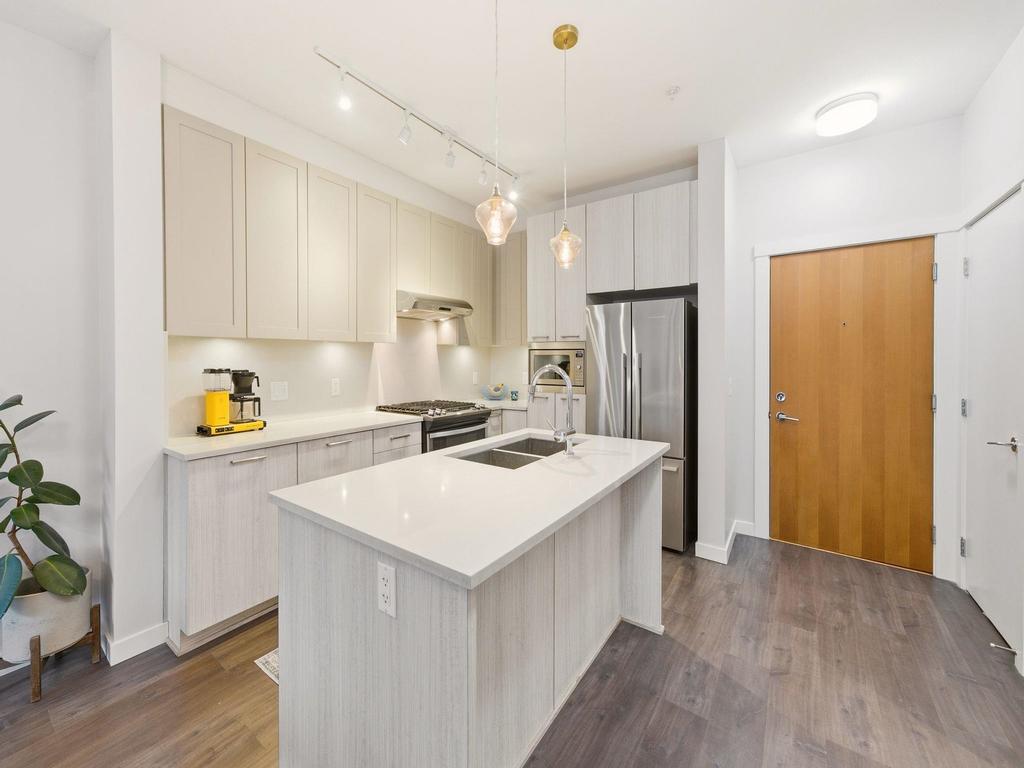 Listing Image for R3110450